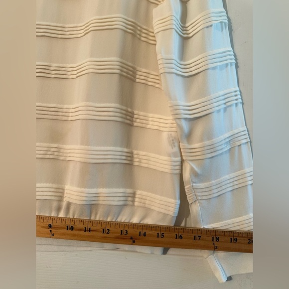 VERONICA BEARD 4 Ivory L/Sleeve Horizontal Pleat 100% Silk Luxury Blouse CLEAN - Picture 11 of 12